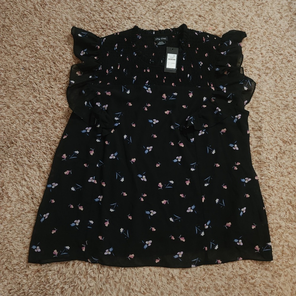 City Chic Elena Top Women XL Black Floral Smocked Ruffle Flutter Sleeve Blouse